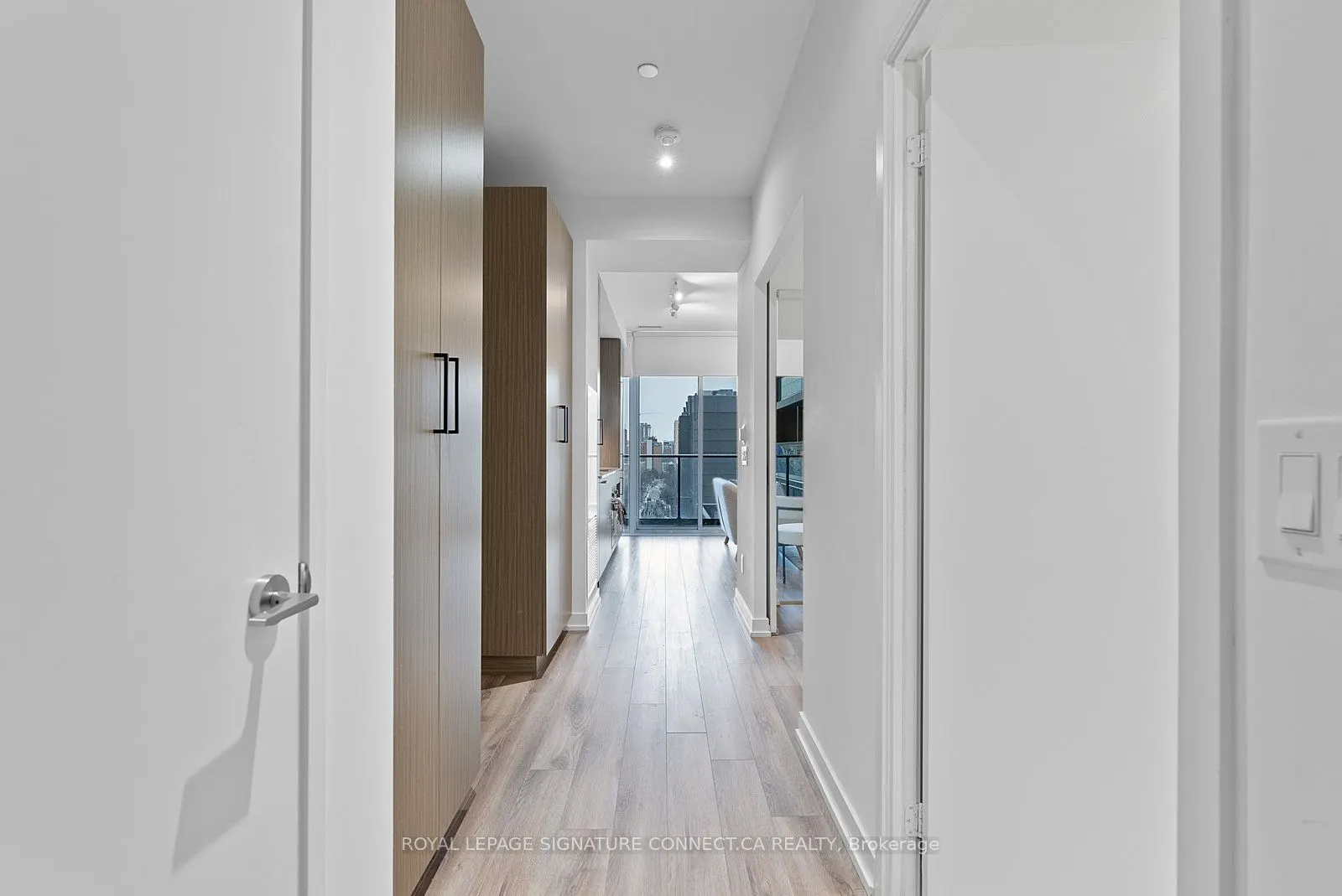 20 Edward Street, #517