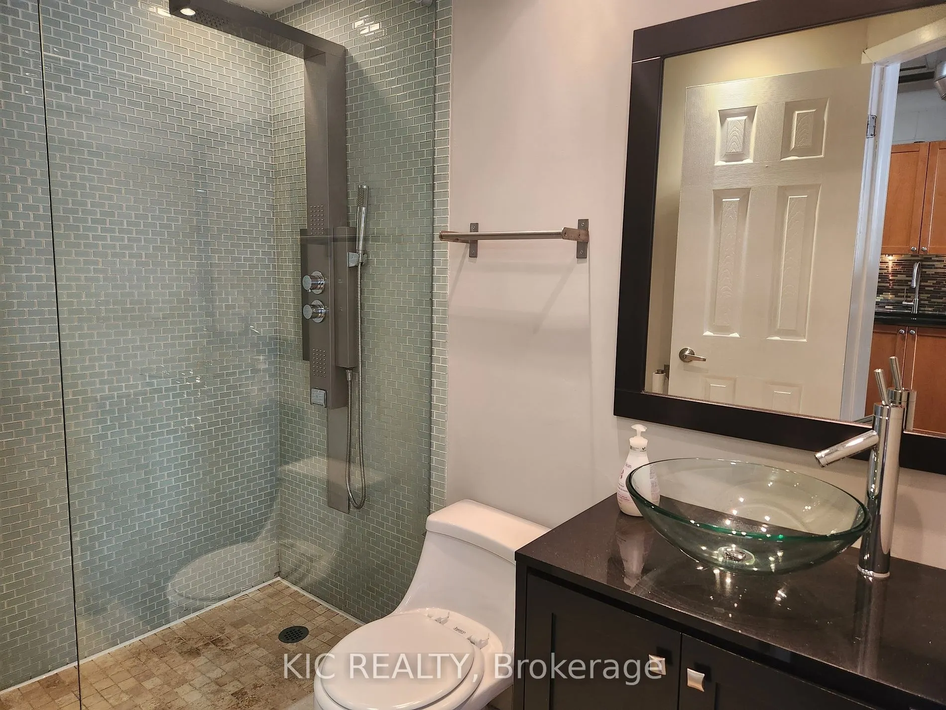 284 St Helens Avenue, #135