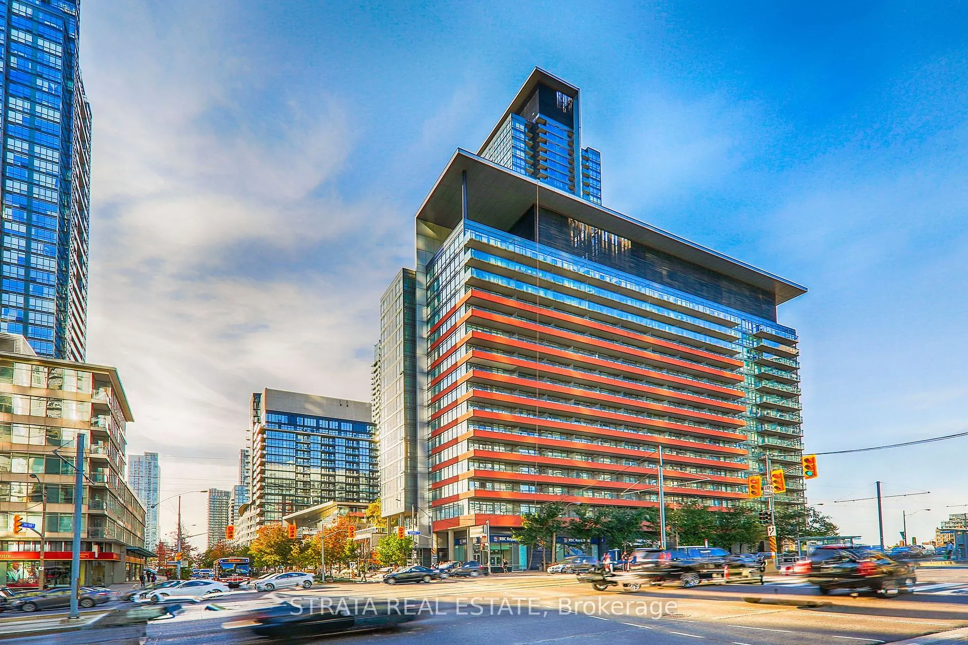 4K Spadina Ave, #206