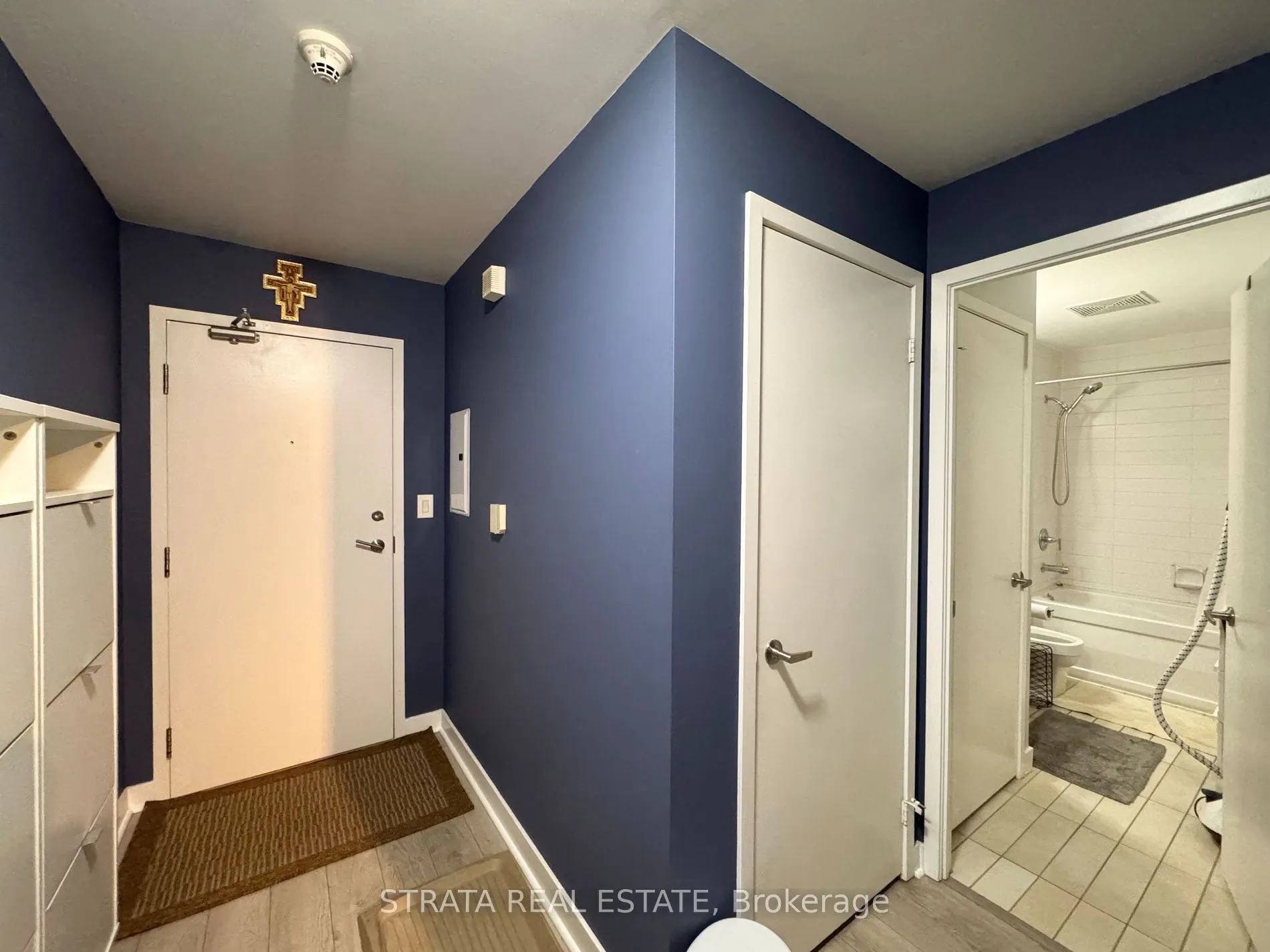 4K Spadina Ave, #206