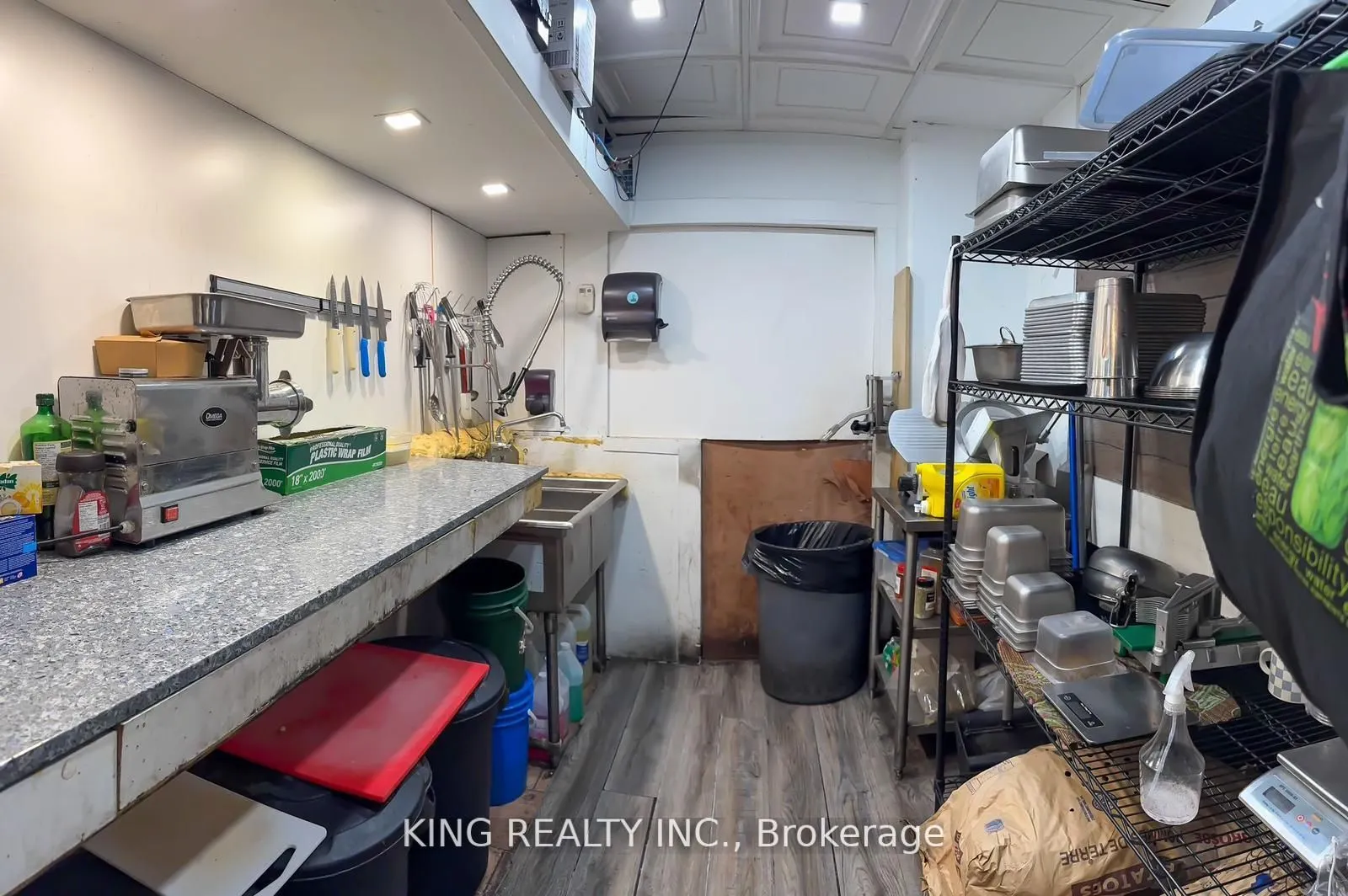 348 Queen Street E