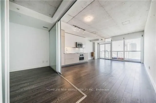 210 Simcoe Street, #1804