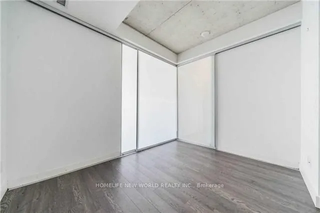 210 Simcoe Street, #1804