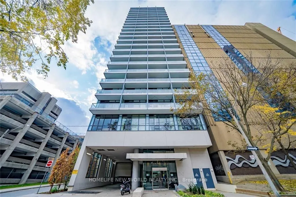 210 Simcoe Street, #1804