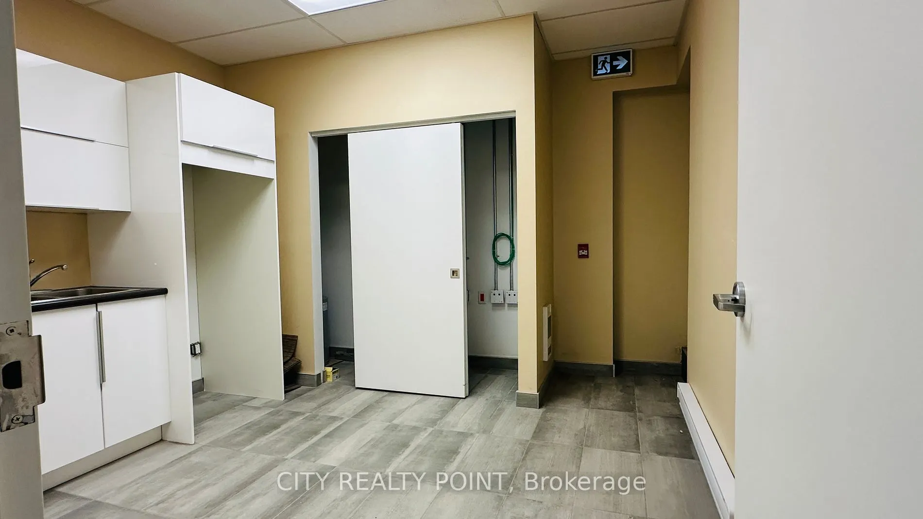 1500 Bathurst Street, #7