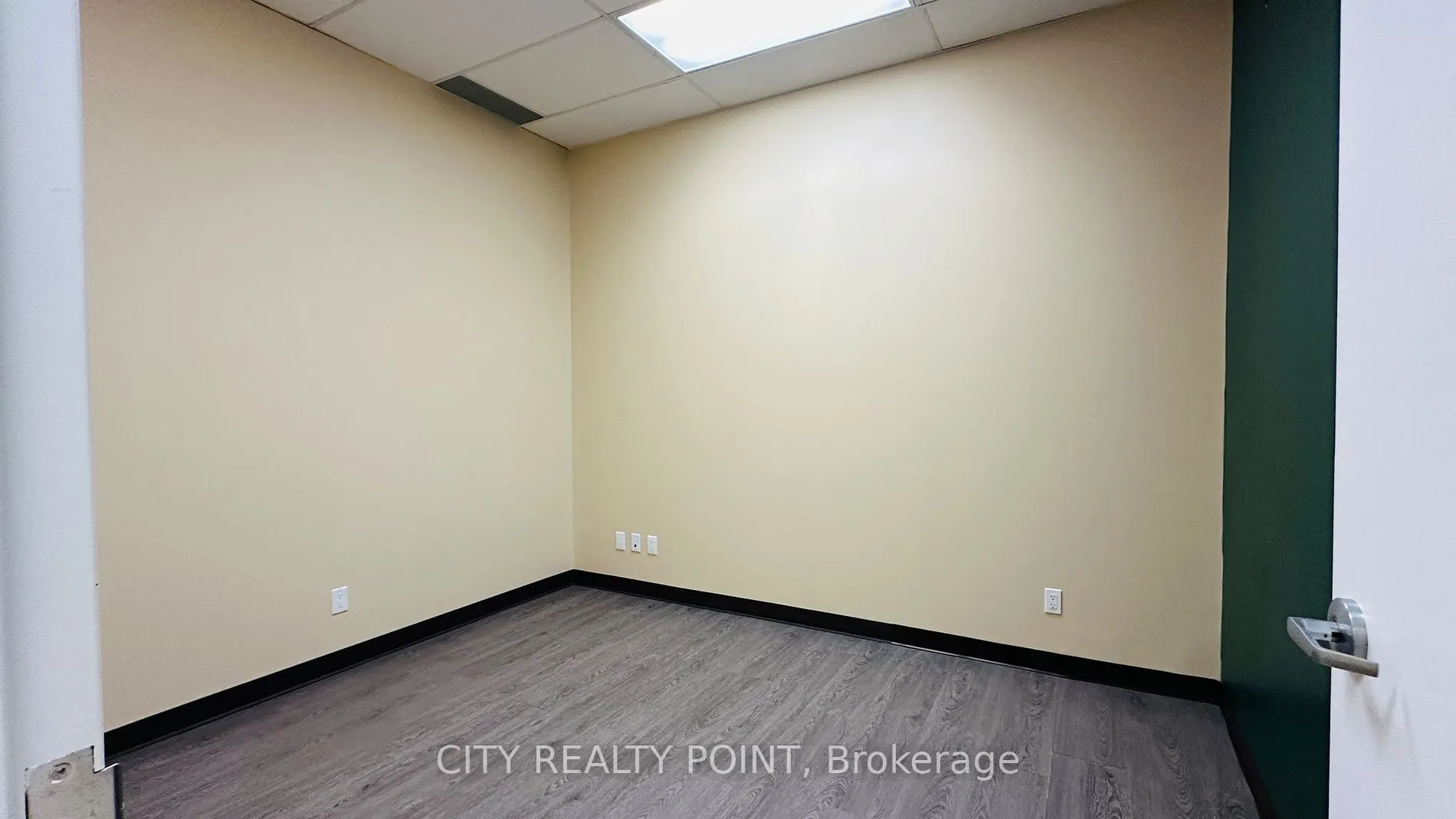 1500 Bathurst Street, #7