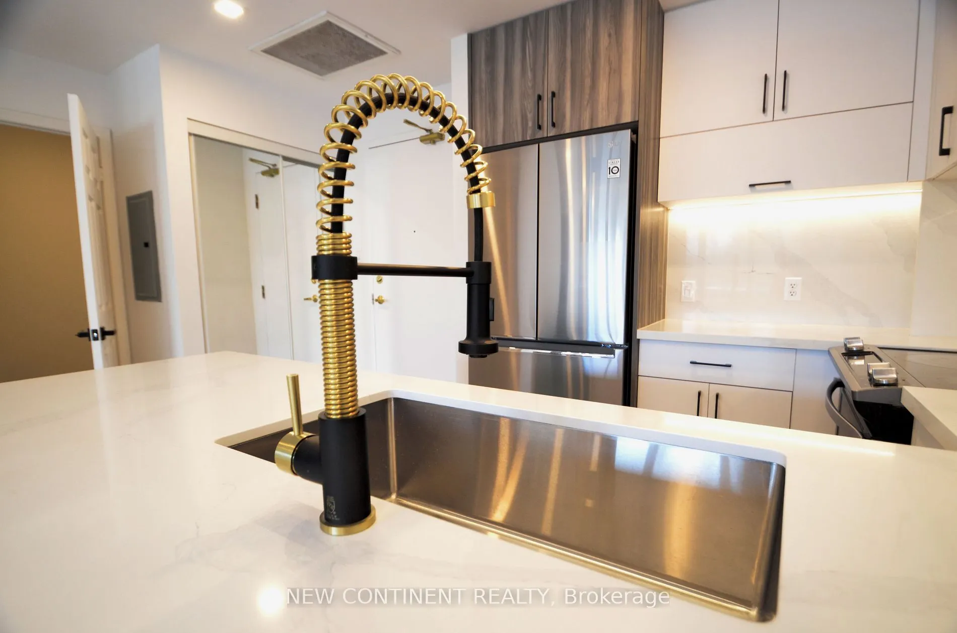 600 Eglinton Avenue E, #311
