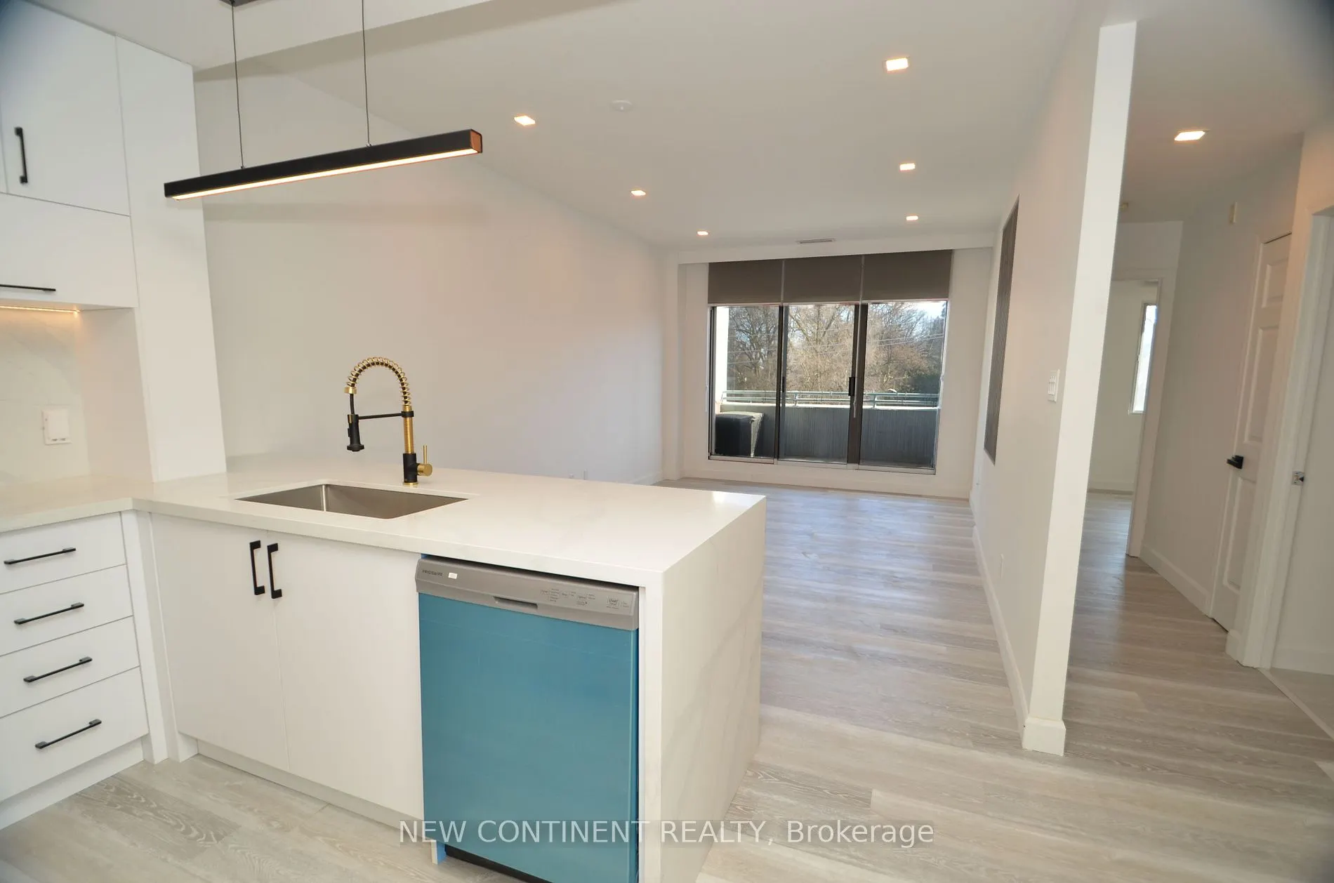 600 Eglinton Avenue E, #311