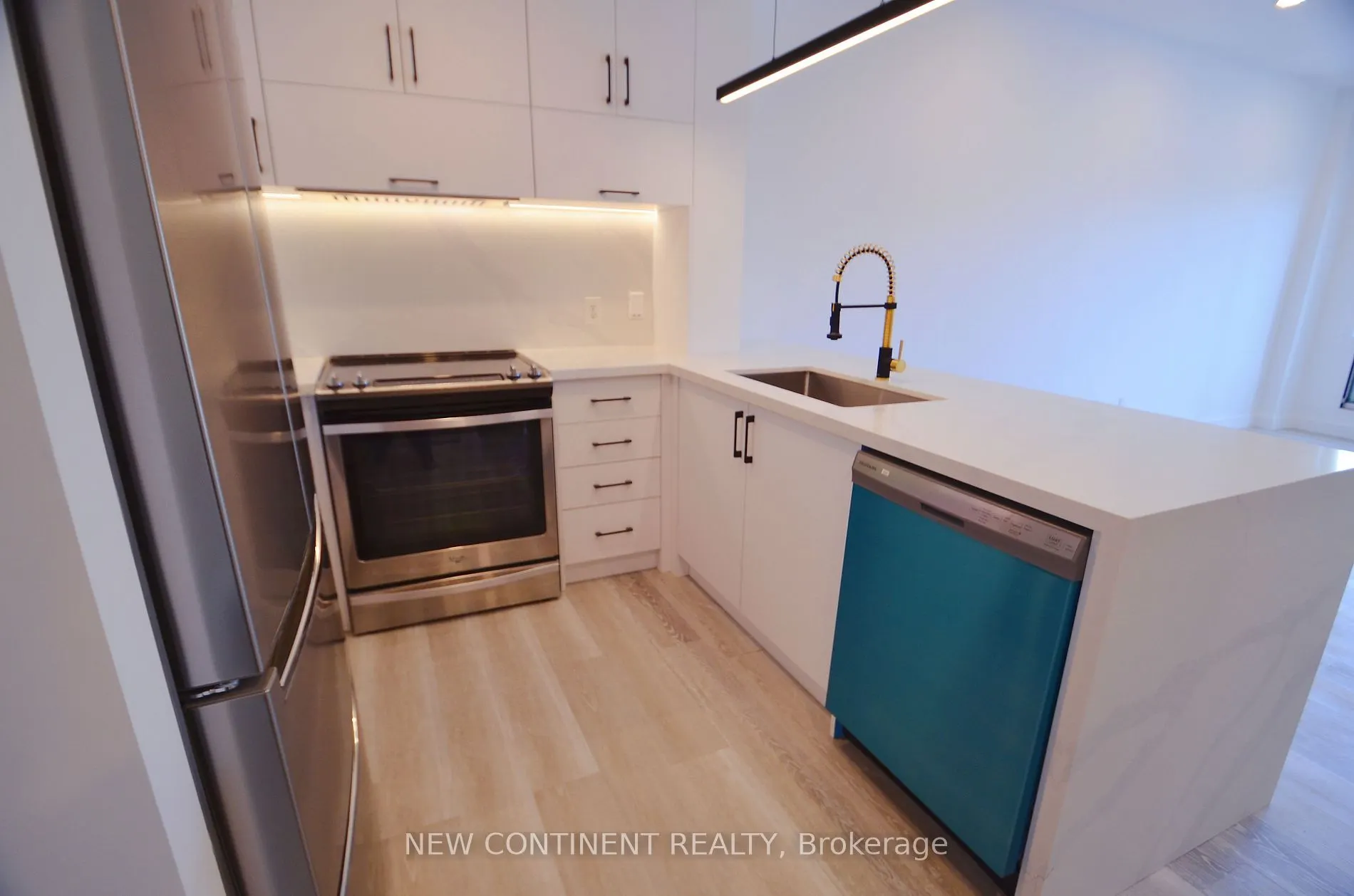 600 Eglinton Avenue E, #311