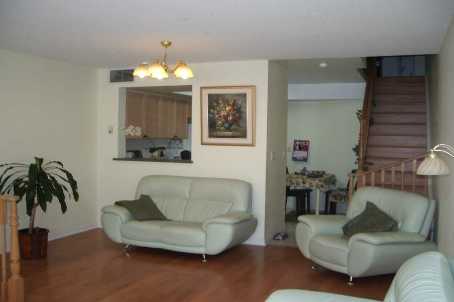 28 Sommerset Way #1520