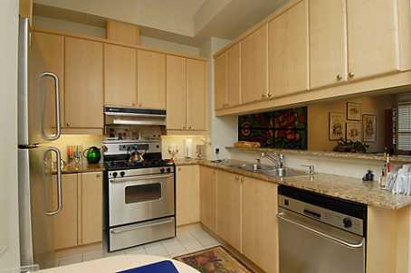 336 Davenport Rd, #201