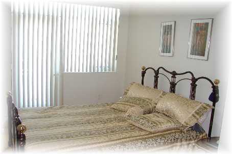 336 Davenport Rd, #201