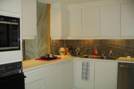 211 Queens Quay W #1105