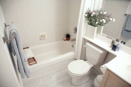 230 Queens Quay W #222