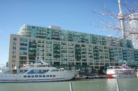 211 Queens Quay W #1105