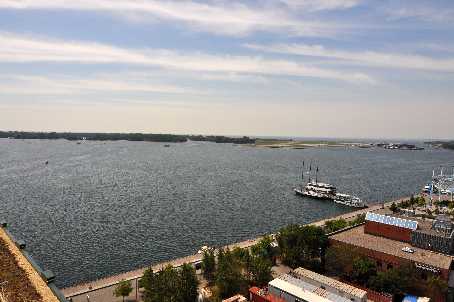 211 Queens Quay W #1105