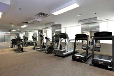 451 Rosewell Ave, #404