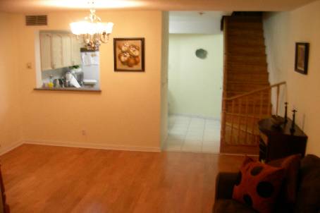 28 Sommerset Way #1520