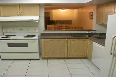 28 Sommerset Way #1520