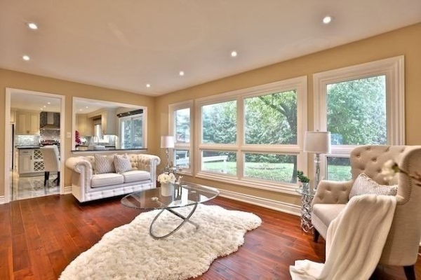 146 Bannatyne Dr, Toronto