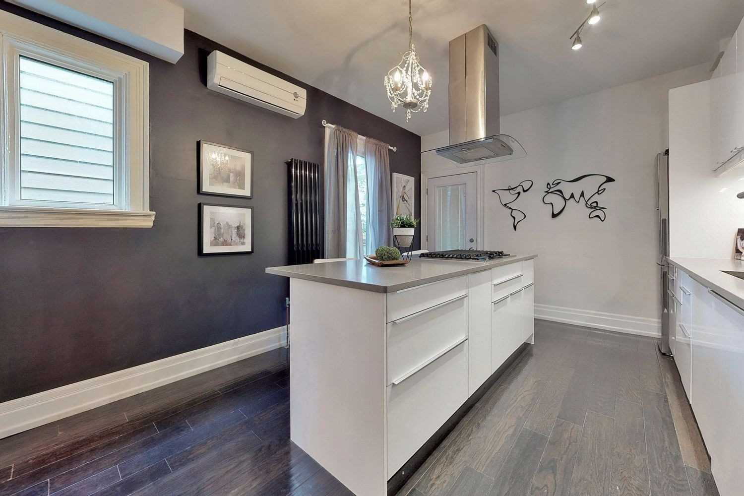 115 Gore Vale Ave