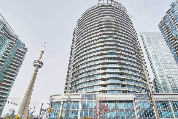 218 Queens Quay W, Toronto