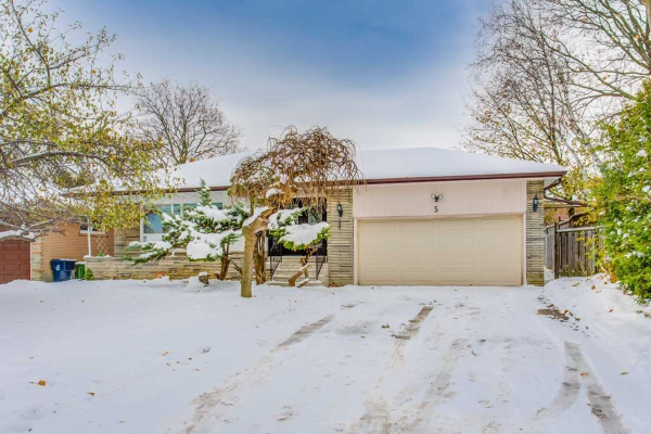 5 Blue Forest Dr, Toronto