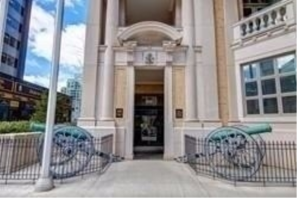 426 University Ave, Toronto