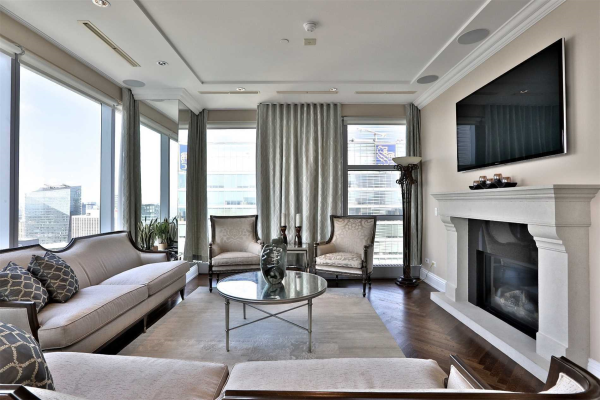 183 Wellington St W, Toronto