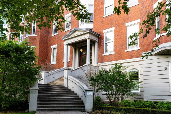 385 Brunswick Ave, Toronto