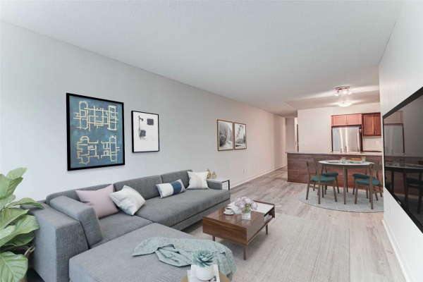 19 Grand Trunk Cres, Toronto