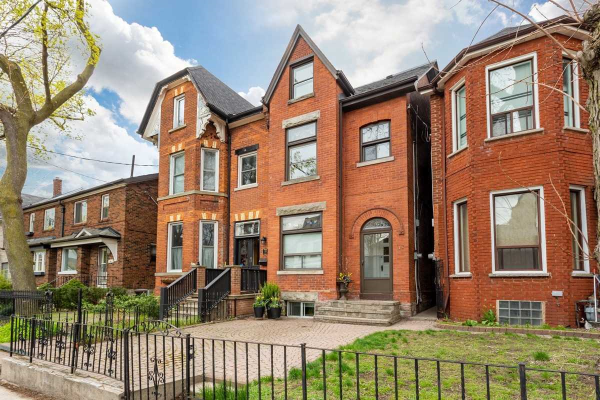112 Givins St, Toronto