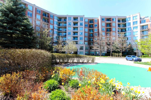 28 William Carson Cres 28 William Carson Cres