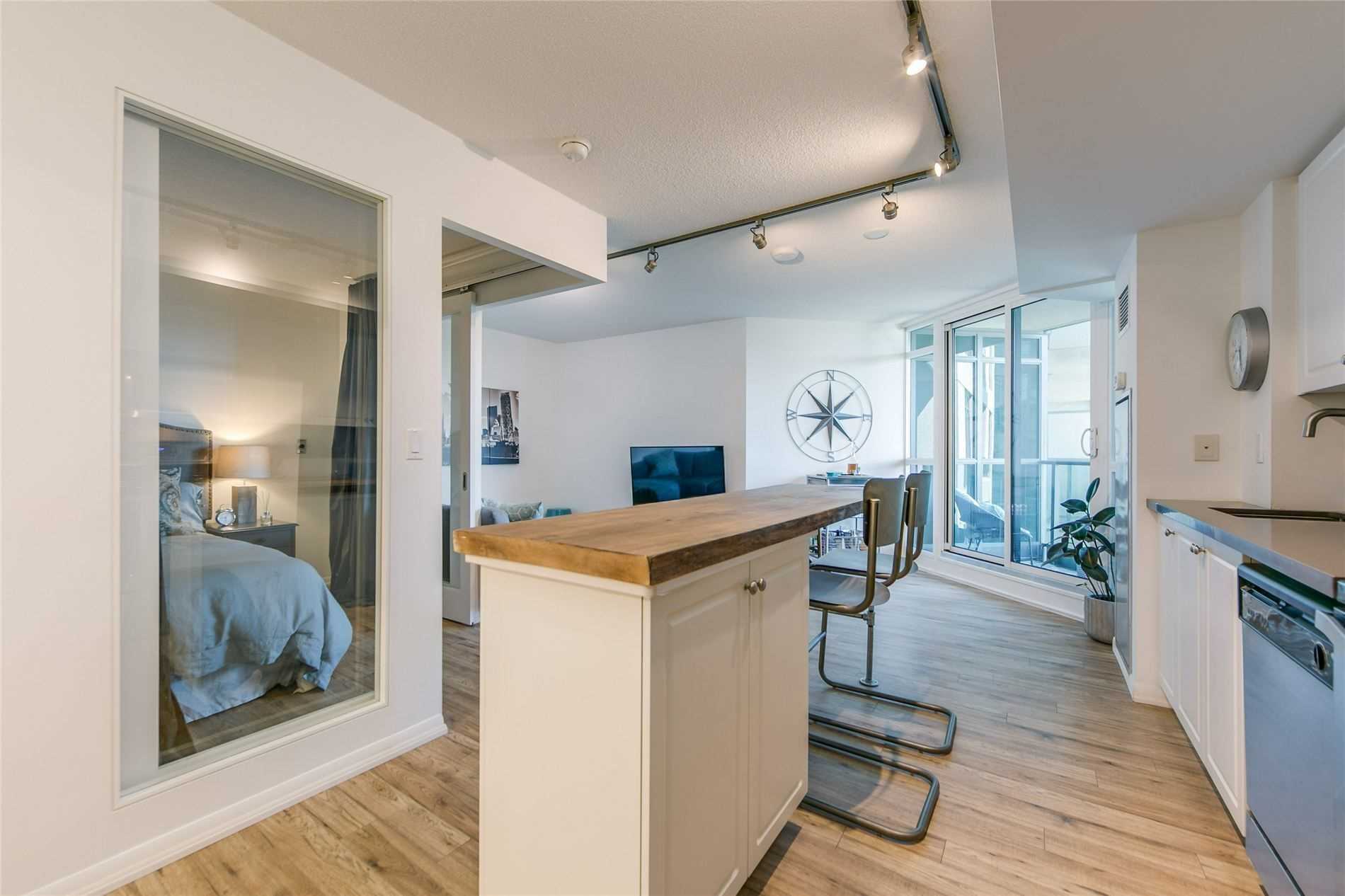 #616 - 215 Fort York Blvd, Toronto