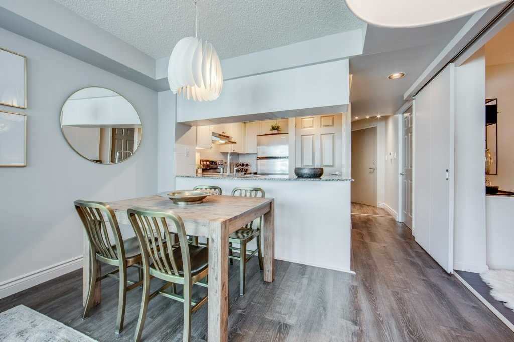 230 Queens Quay W #222