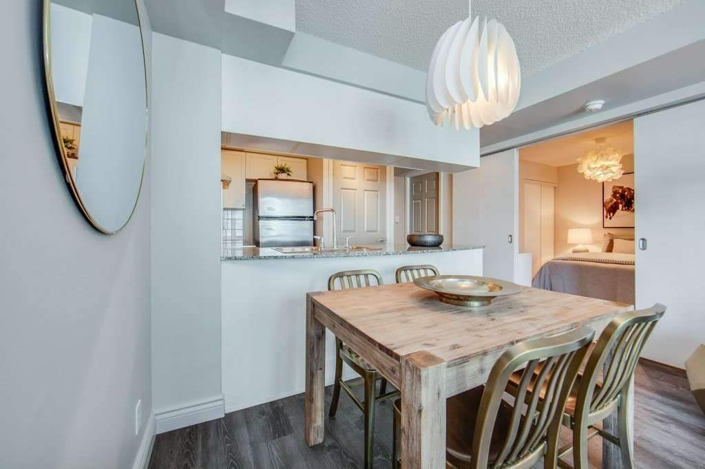 230 Queens Quay W #222