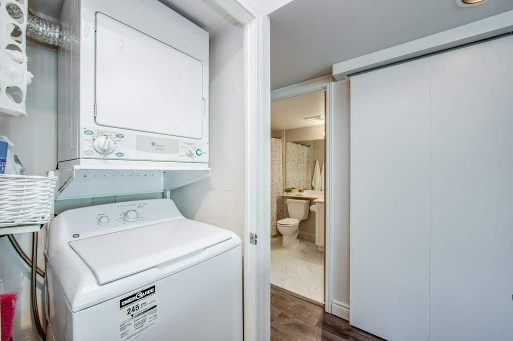 230 Queens Quay W #222