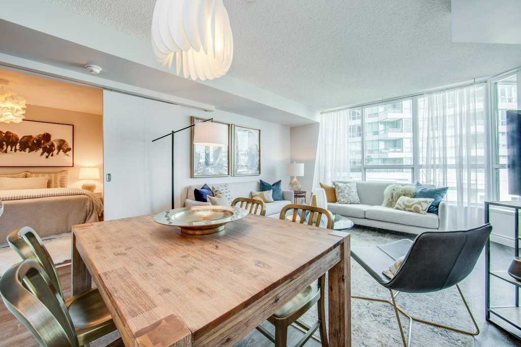 230 Queens Quay W #222