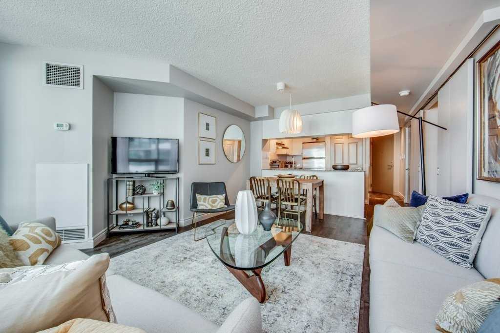 230 Queens Quay W #222