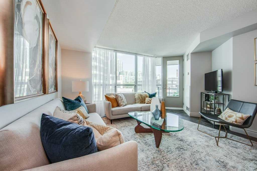 230 Queens Quay W #222