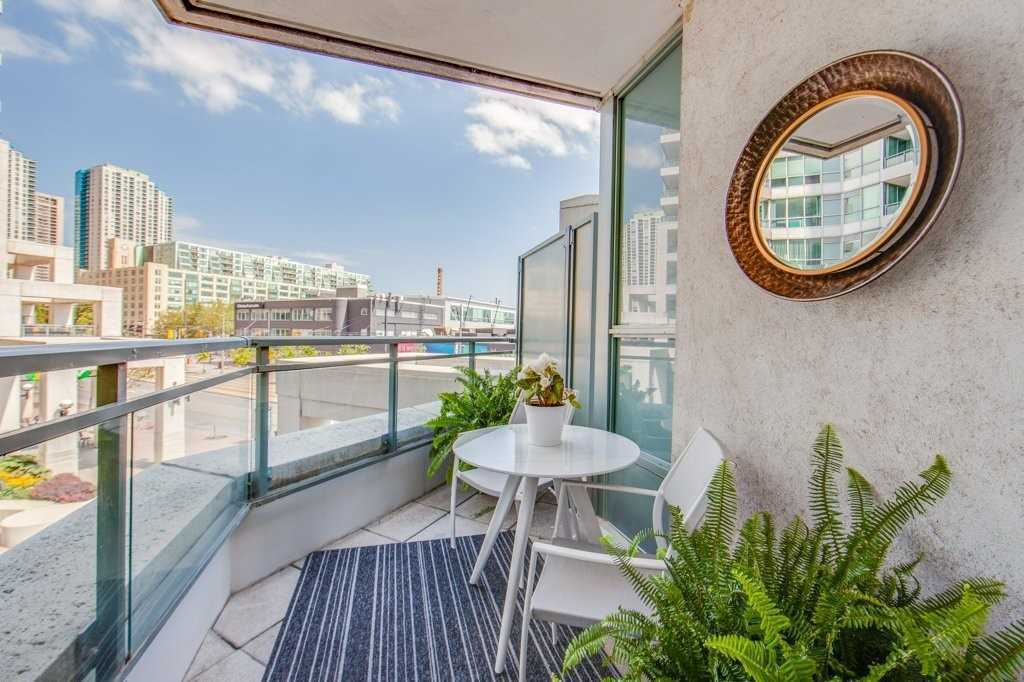 230 Queens Quay W #222