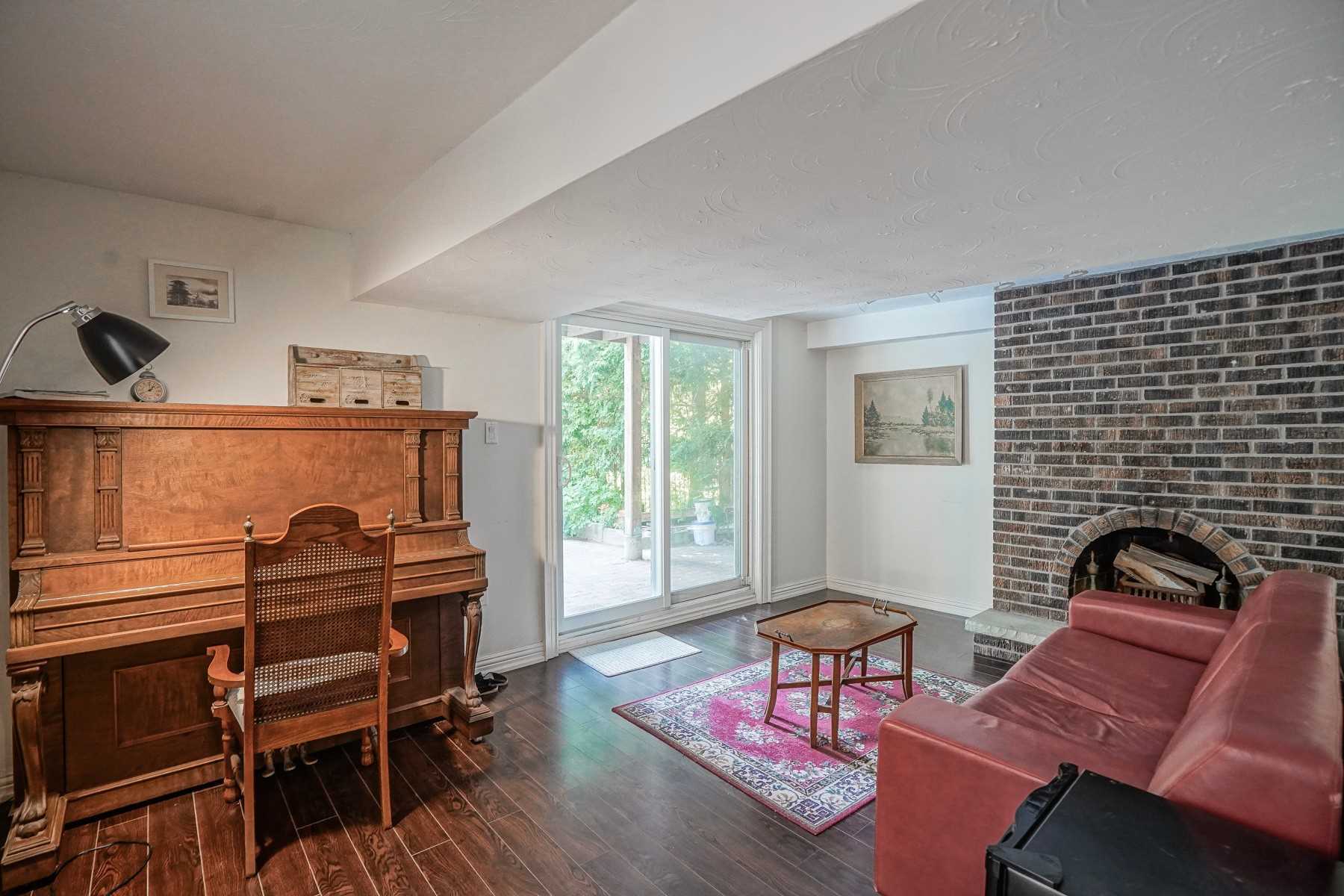 Craigmont Dr (MLS® C4847951) See this detached house for sale in