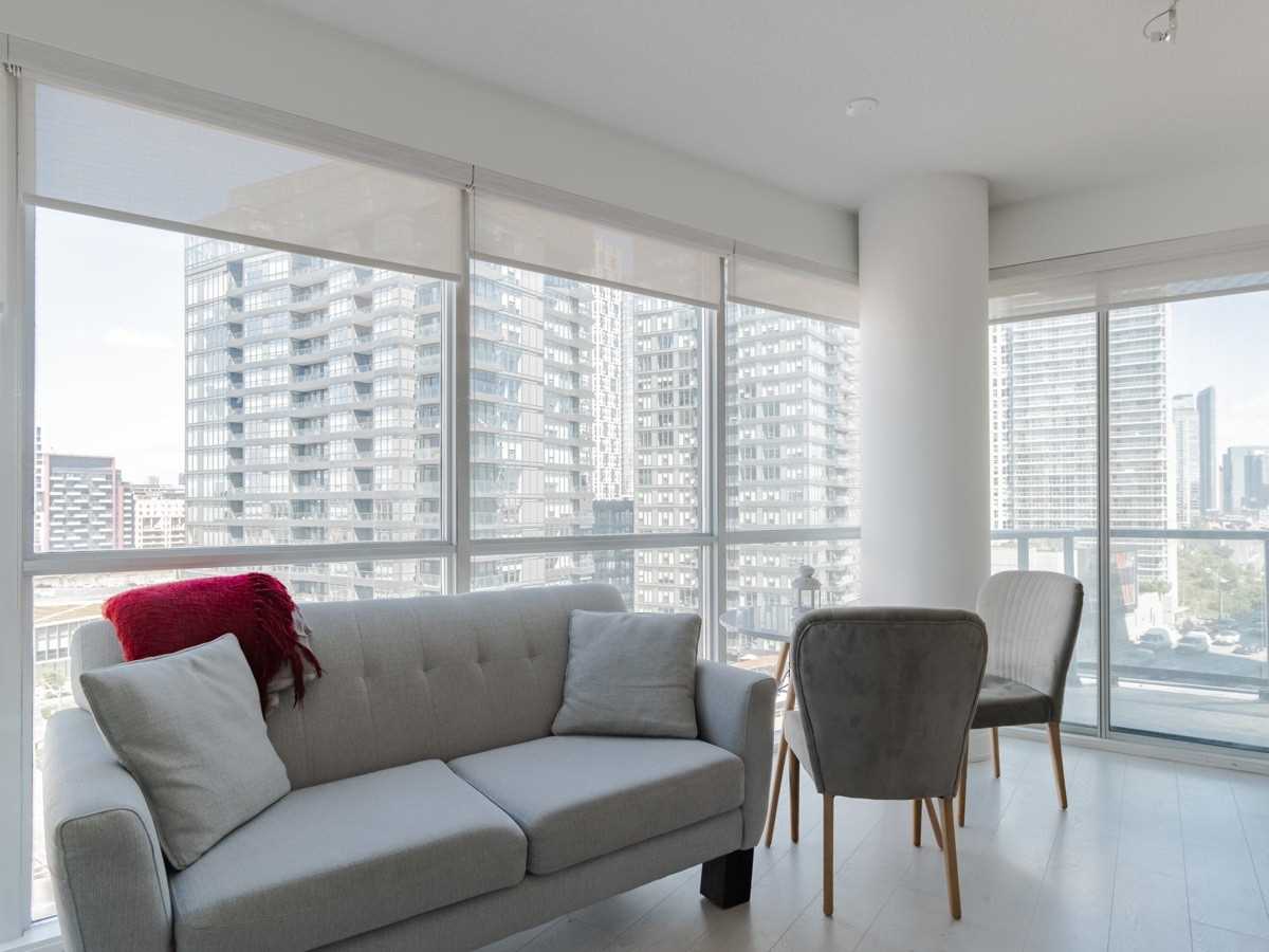 20 Bruyeres Mews, #1106