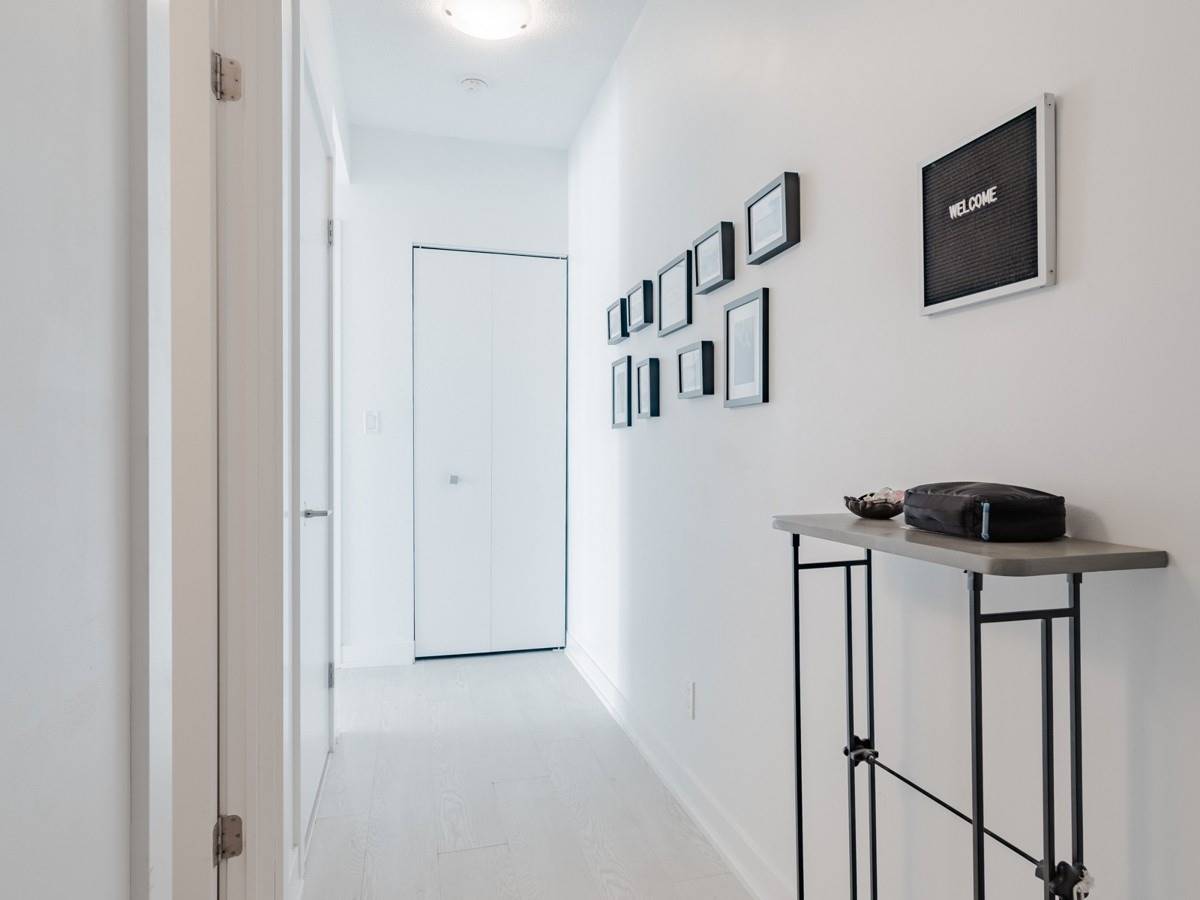 20 Bruyeres Mews, #1106