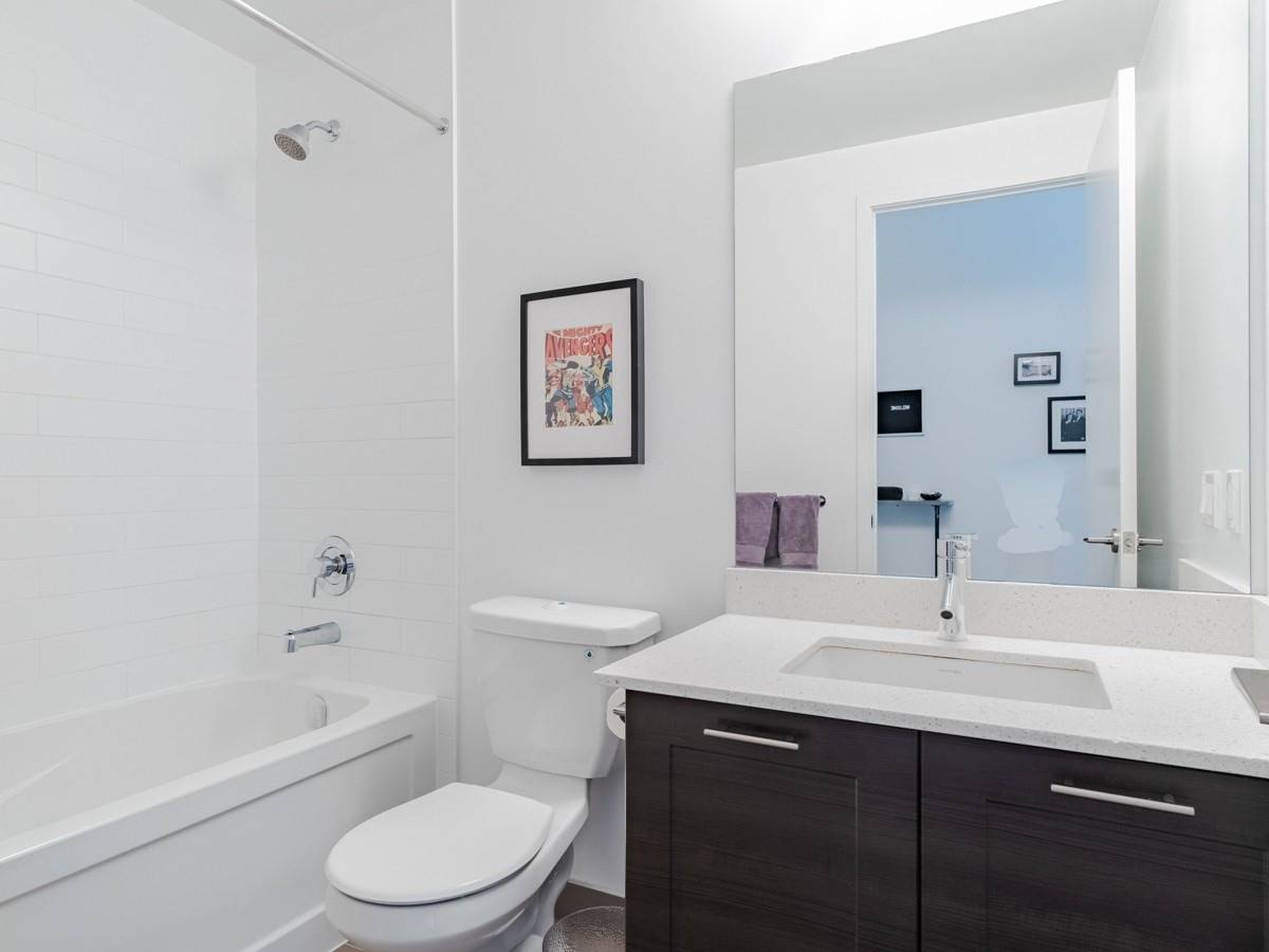 20 Bruyeres Mews, #1106