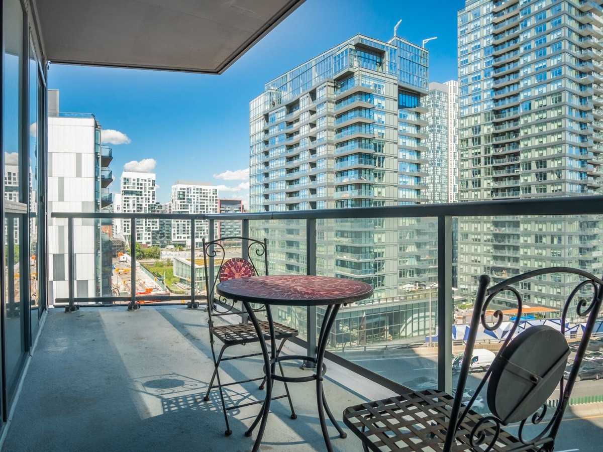 20 Bruyeres Mews, #1106