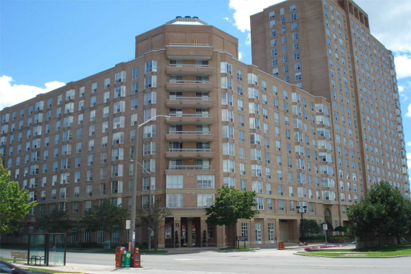 11 Thorncliffe Park Dr, Toronto