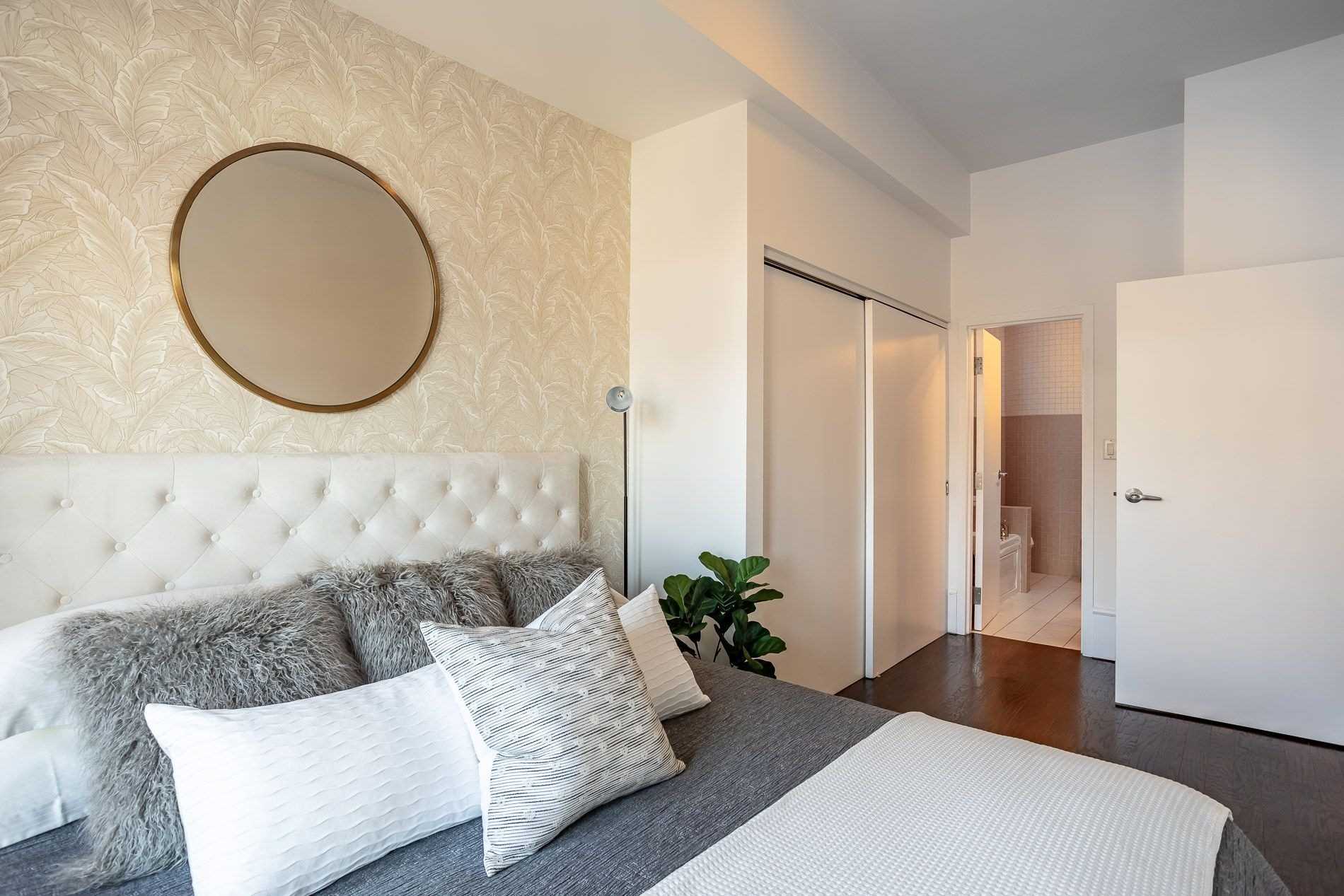 336 Davenport Rd, #201