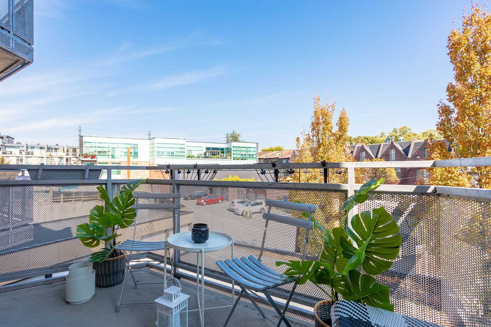 336 Davenport Rd, #201