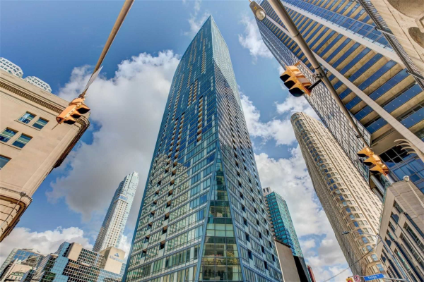 8 The Esplanade St 8 The Esplanade St